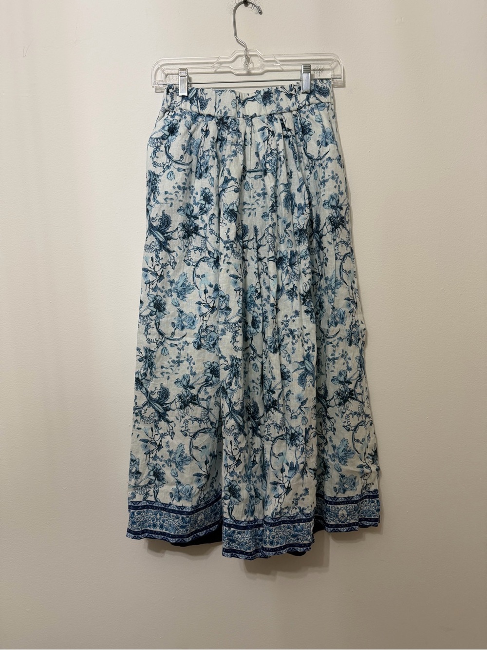 Magaschoni Blue and White Wide-Leg Linen Cropped Pants